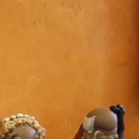 Gold venetian plaster wall-3